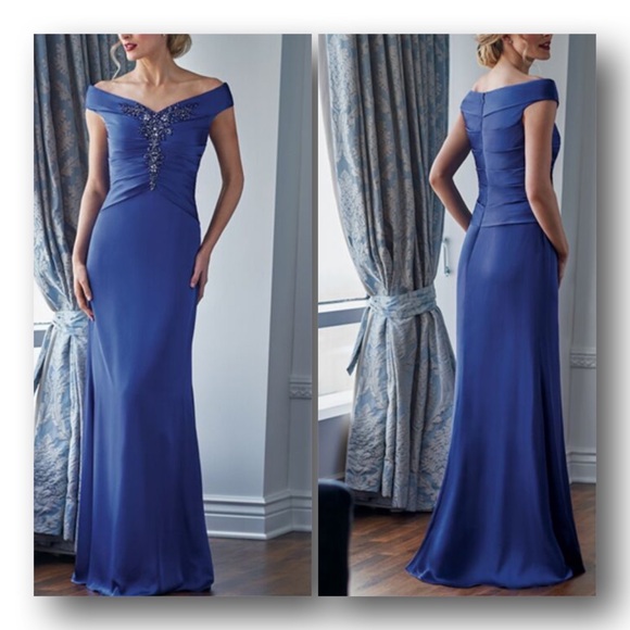 Elegant Blue Off-Shoulder Evening Gown - Picture 1 of 5
